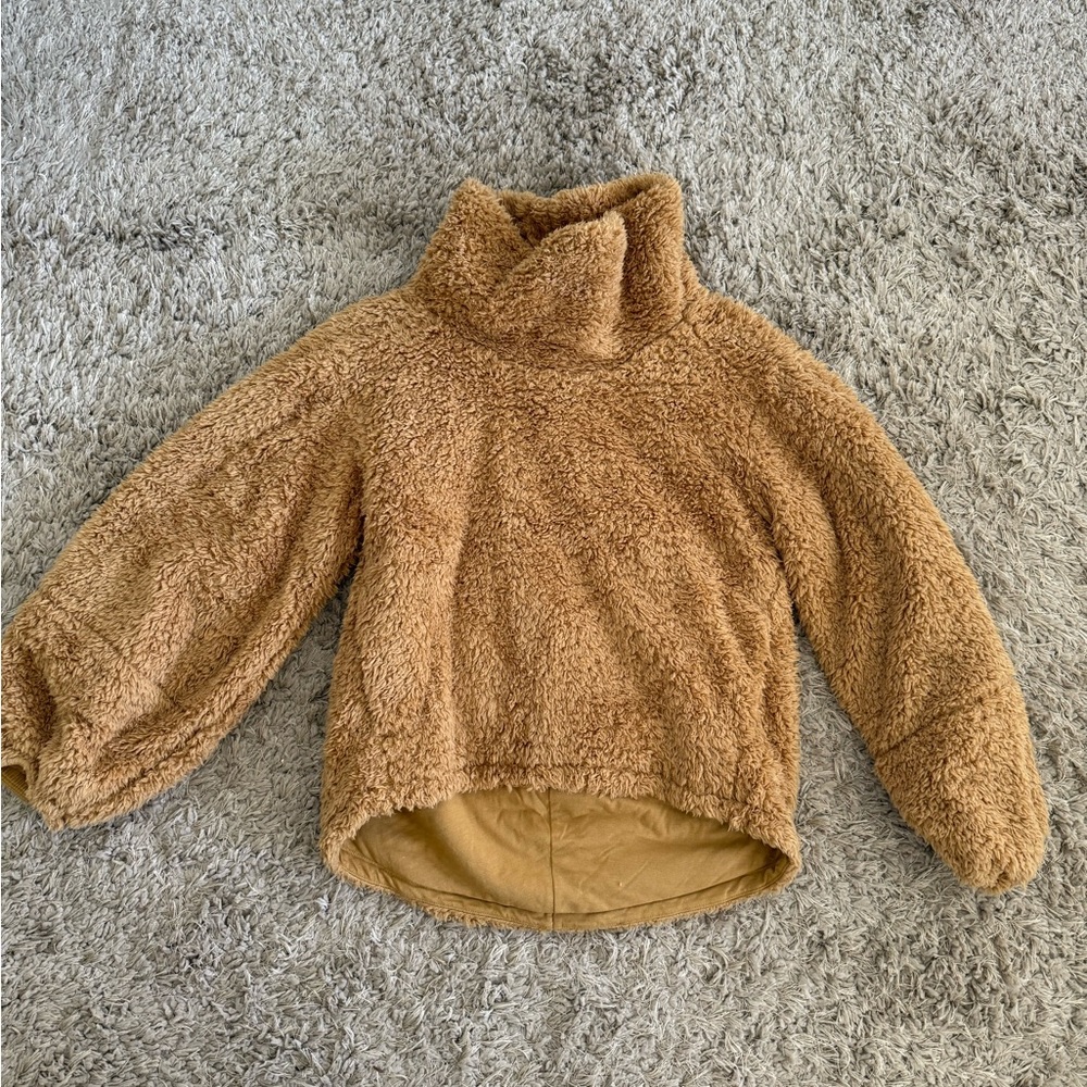 Lululemon turtleneck fuzzy sweater w/ puffy sleeves
